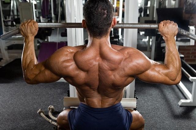 What's the best grip for a lat pulldown?